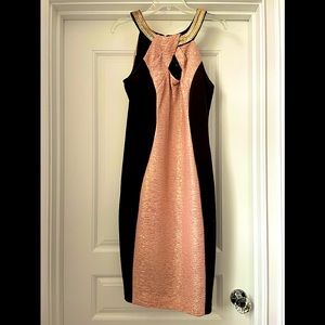 Simple cocktail dress with chain neck embellishment✨🖤